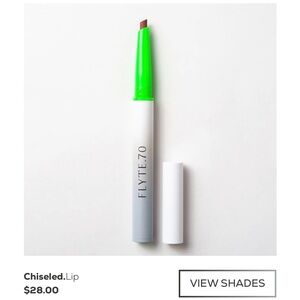 Flyte.70 Chiseled Lip Shaper lip liner In color FAME